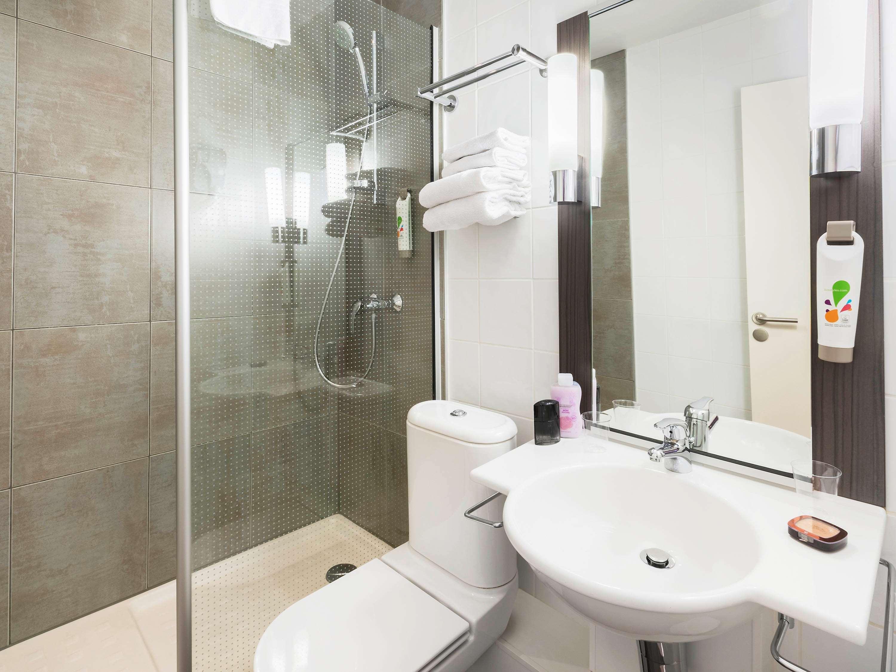 Ibis Styles Nantes Centre Place Graslin Exterior photo